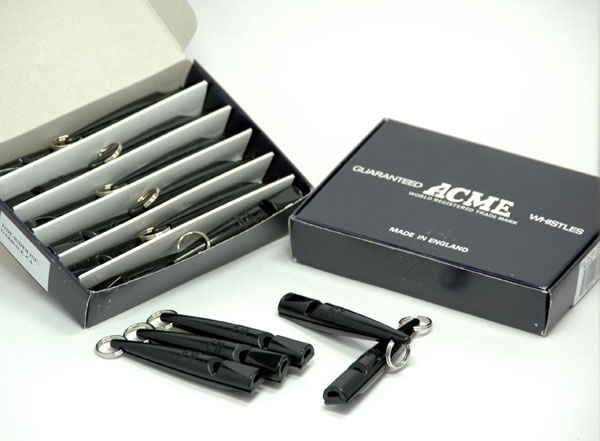 Acme Silent Dog Whistle (Gold) アクメ社・サイレントドッグホイッスル（ゴールド） By Acme | ACME社  ホイッスル | oxygencycles.in